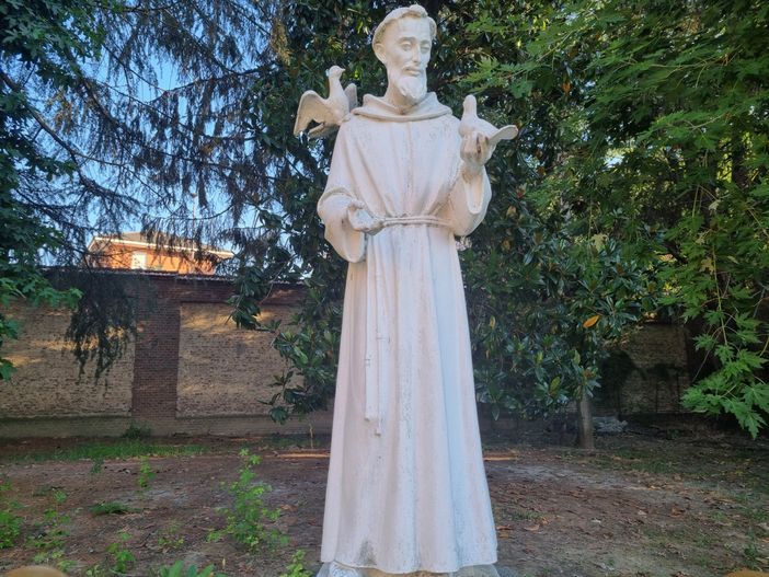 Bra, oggi, 4 ottobre, si festeggia san Francesco d’Assisi ai Fratini e alle Clarisse Bra, oggi, 4 ottobre, si festeggia san Francesco d’Assisi ai Fratini e alle Clarisse