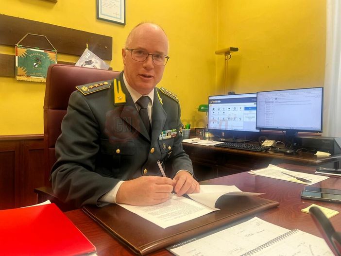 Da un mese alla guida delle Fiamme Gialle: "Porto questa divisa come impegno verso la collettività" Da un mese alla guida delle Fiamme Gialle: "Porto questa divisa come impegno verso la collettività"