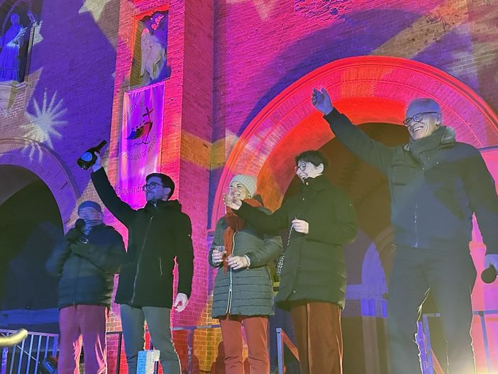 Alba: la città dà il benvenuto al nuovo anno con il tradizionale Capodanno in piazza