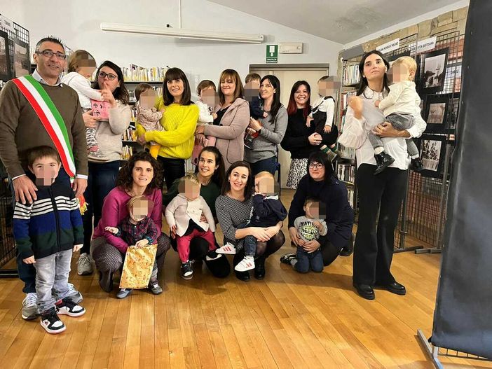 A Monforte d'Alba la consegna dei dono-lettura del progetto “Nati per Leggere”