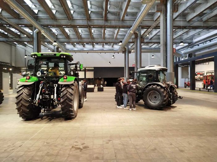 Gli studenti della Scuola Agraria di Grinzane Cavour in visita alla SAME di Treviglio