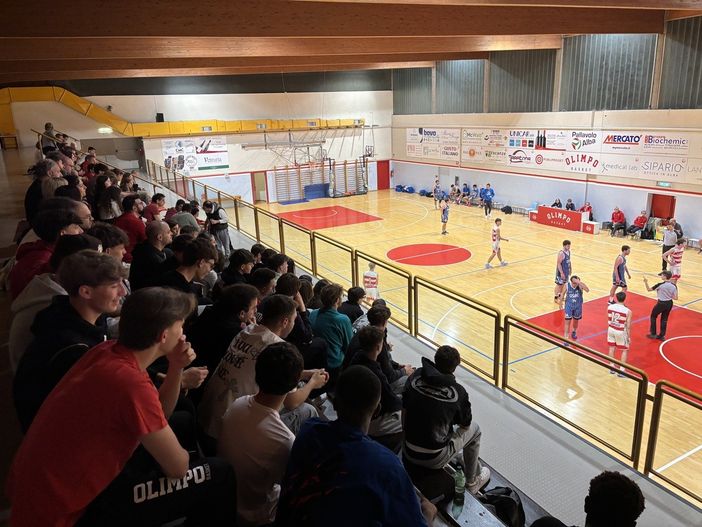 BASKET D-M / L’Olimpo Alba supera Rivarolo e mette un mattoncino pesante verso la salvezza