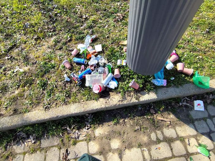 Dogliani  e il cattivo smaltimento dei rifiuti. Il Comune alza la voce: "Fototrappole e multe salate"