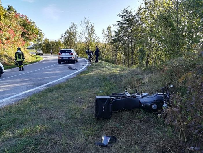Incidente in moto (foto archivio Provincia) Incidente in moto (foto archivio Provincia)
