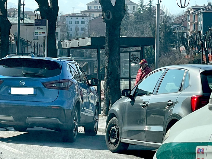Disagi alla viabilità per lo scontro tra due auto a Mondovì Breo