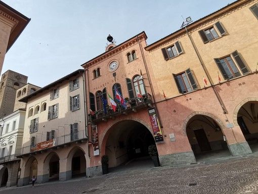 Uno spazio pubblico alla memoria di Don Valentino Vaccaneo. Il sindaco Bo: "Accelereremo l'iter" Uno spazio pubblico alla memoria di Don Valentino Vaccaneo. Il sindaco Bo: "Accelereremo l'iter"
