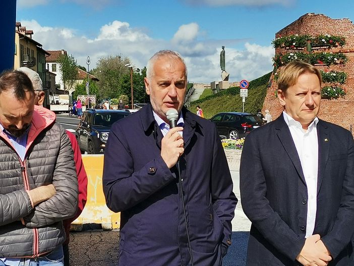 Il Senatore Giorgio Maria Bergesio durante il suo intervento alla presentazione di ExpoFlora di Fossano