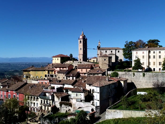 Il centro storico di Monforte d'Alba sempre più al centro di progetti di abbellimento