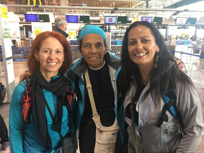 Tre amiche tra dune e sole cocente, in corsa per il Sud Sudan