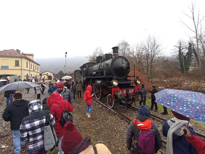 Ceva-Ormea: grande successo per il Treno Storico di Natale