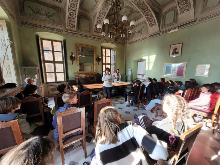Bra, studenti delle “medie” San Domenico Savio in visita in Comune