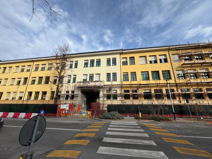 Cuneo: verso la conclusione i lavori alla Scuola “Luigi Einaudi" Cuneo: verso la conclusione i lavori alla Scuola “Luigi Einaudi"