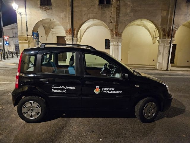 L'auto solidale donata al Comune dalla famiglia Rattalino L'auto solidale donata al Comune dalla famiglia Rattalino