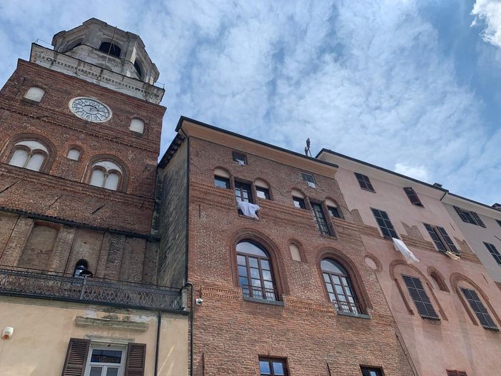 Sudari per Gaza: anche Savigliano si unisce al silenzioso grido per i 50.000 morti in Palestina