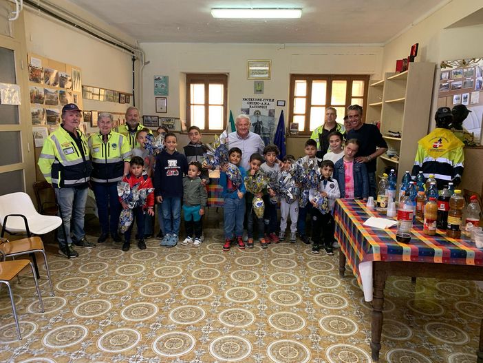 Racconigi, 25 kg di cioccolato per cinquanta bambini Racconigi, 25 kg di cioccolato per cinquanta bambini