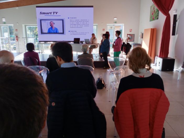 A Caraglio si presenta il progetto “Telebenessere in Granda” per l’assistenza agli anziani non autosufficienti A Caraglio si presenta il progetto “Telebenessere in Granda” per l’assistenza agli anziani non autosufficienti