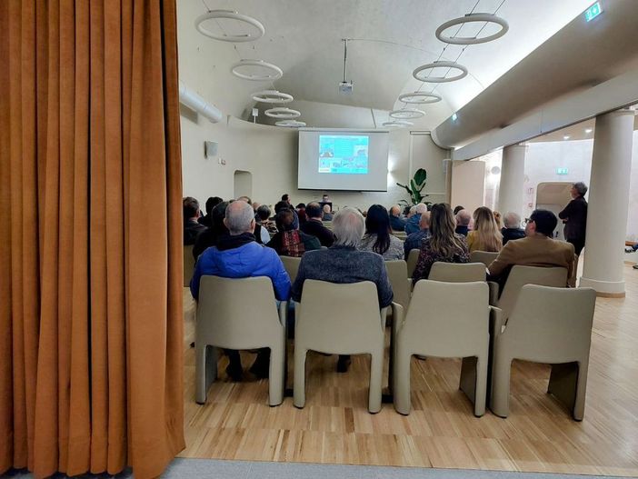 L'incontro avverrà in Sala Riolfo ad Alba L'incontro avverrà in Sala Riolfo ad Alba