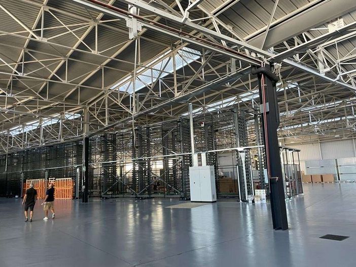 Caldo record nei magazzini e capannoni? Tecsaving porta il fresco (e il risparmio) nel cuore dell’industria italiana Caldo record nei magazzini e capannoni? Tecsaving porta il fresco (e il risparmio) nel cuore dell’industria italiana