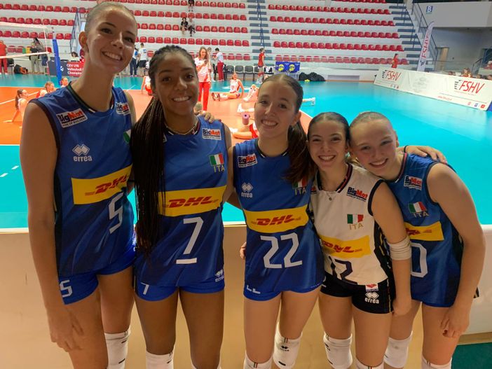 Matilde Borello insieme ad alcune compagne di squadra