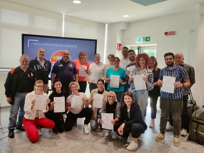 “Le tue mani per la vita”: Cuore in Mente APS porta il BLSD nelle scuole “Le tue mani per la vita”: Cuore in Mente APS porta il BLSD nelle scuole