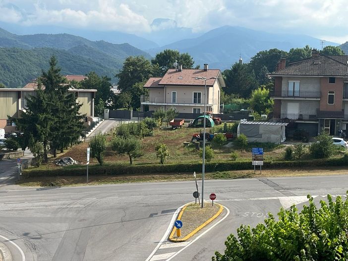 L'incrocio tra via Torino e via Fratelli Biscia