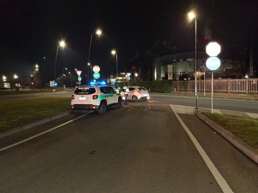 Controlli in stazione, sulla strada e nei quartieri ad Alba: la Municipale intensifica la vigilanza
