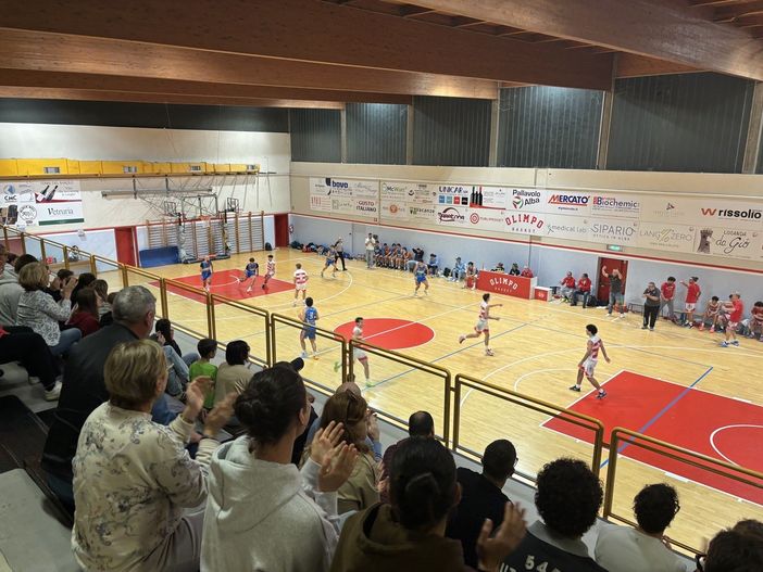 BASKET / Serie D - Olimpo Alba, che esordio! I giovanissimi sfiorano l'impresa contro Carmagnola