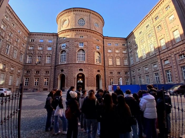 Gli studenti dell'Arimondi-Eula di Savigliano scoprono i segreti del restauro a Venaria