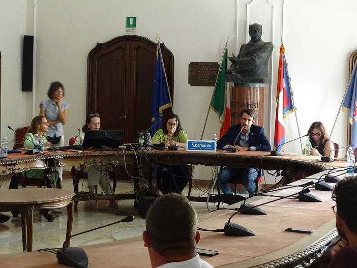 L’intervento del consigliere provinciale Pietro Danna durante la riunione della cabina di regia delle consulte giovanili della Granda che si è svolta lo scorso 15 luglio