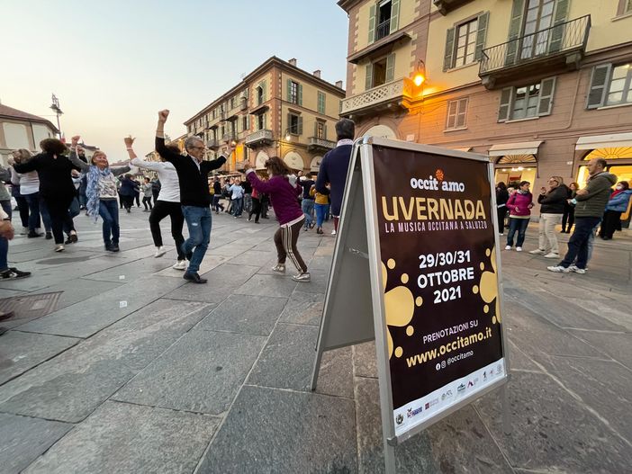 A Saluzzo arriva “Uvernada”: tre giorni di grandi concerti e mostre sui mestieri della tradizione