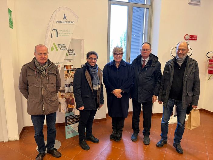 A Mondovì le Acli e le Scuole cuneesi insieme per gli studenti ucraini A Mondovì le Acli e le Scuole cuneesi insieme per gli studenti ucraini