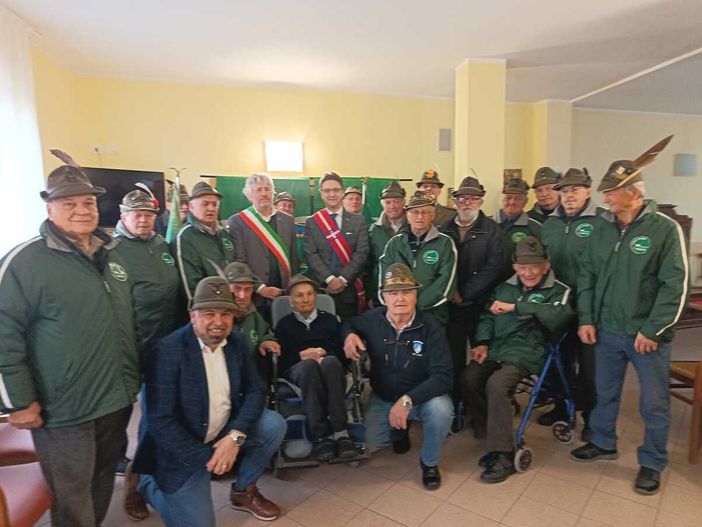 Montà, onorato l’alpino centenario Giuseppe “Pinotu” Viglione