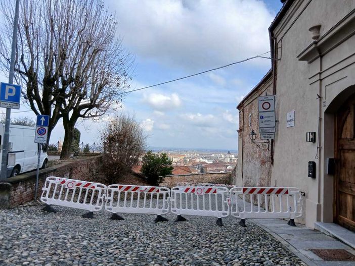 Saluzzo, via Valoria chiusa per sicurezza Saluzzo, via Valoria chiusa per sicurezza