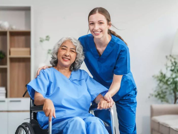 Al CFP CeMon in partenza il corso per diventare Operatore Socio Sanitario (OSS) Al CFP CeMon in partenza il corso per diventare Operatore Socio Sanitario (OSS)