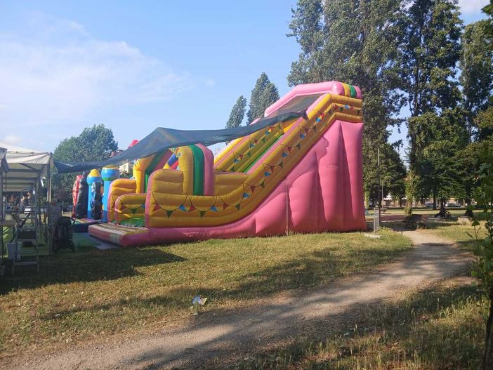 Saluzzo, parco giochi gonfiabili al Parco Gullino Saluzzo, parco giochi gonfiabili al Parco Gullino