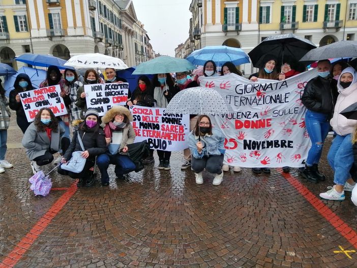 25 novembre 2021: stop alla violenza sulle donne 25 novembre 2021: stop alla violenza sulle donne