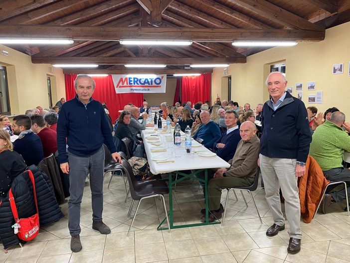 Il sindaco Gianni Fogliato con il dottor Nino Dutto alla cena di Sos Bra chiama Bra Il sindaco Gianni Fogliato con il dottor Nino Dutto alla cena di Sos Bra chiama Bra
