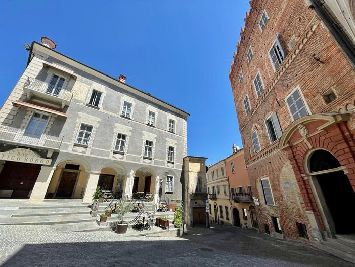 Palazzo Morozzo-Castrucci e il palazzo "dei Bressani"