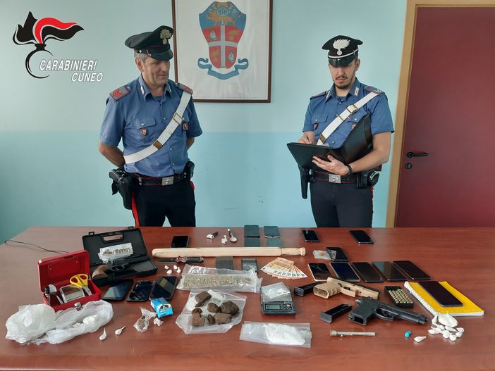 Droga e armi: dieci arresti dai carabinieri di Mondovì