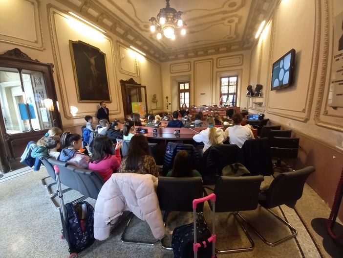 Il Consiglio comunale dei Ragazzi di Bra affronta il tema del cibo Il Consiglio comunale dei Ragazzi di Bra affronta il tema del cibo