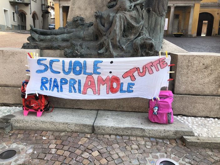 Il Piemonte resterà in rosso. Ma dopo Pasqua scuole aperte fino alla prima media Il Piemonte resterà in rosso. Ma dopo Pasqua scuole aperte fino alla prima media