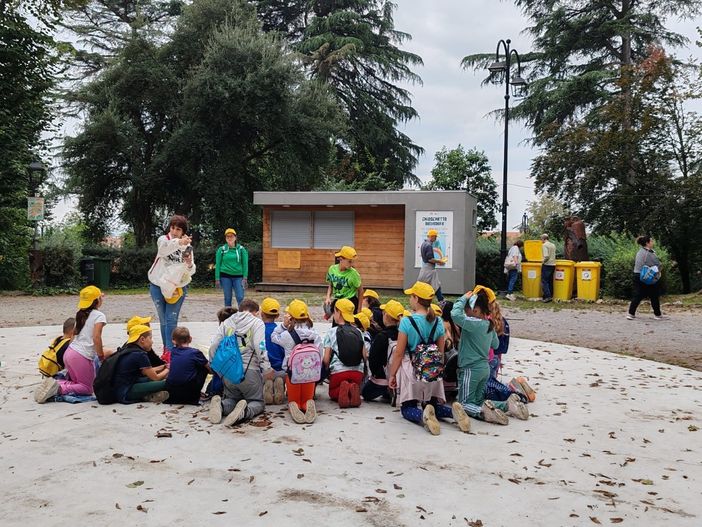 Puliamo il Mondo: 45 alunni del Comprensivo Bra 1 hanno raccolto oltre 10 kg di rifiuti