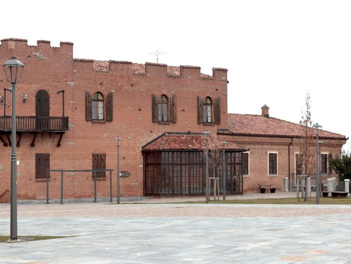 L'edificio che ospitò il celebre ristorante Belvedere di La Morra