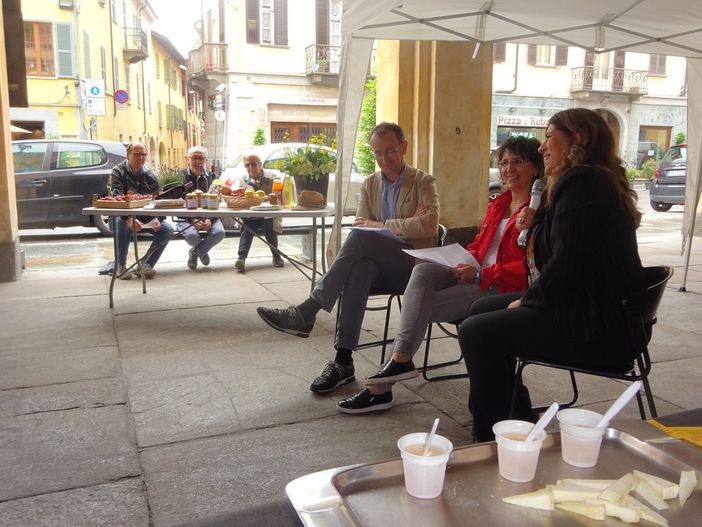 Bra, un Aperitivo Letterario strepitoso con i consigli per vivere meglio della dottoressa Ortega