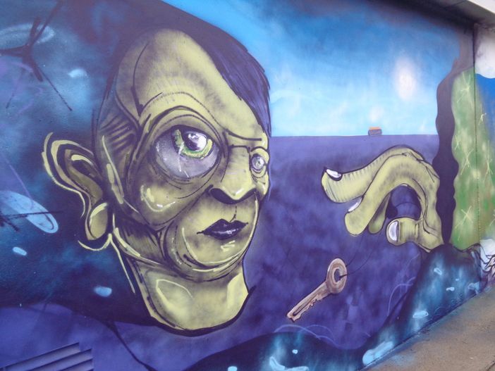 I murales sulla parete della cabina elettrica vicina al Movicentro