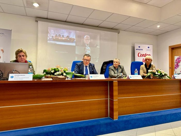 Un momento dell'incontro di presentazione tenuto ieri Un momento dell'incontro di presentazione tenuto ieri