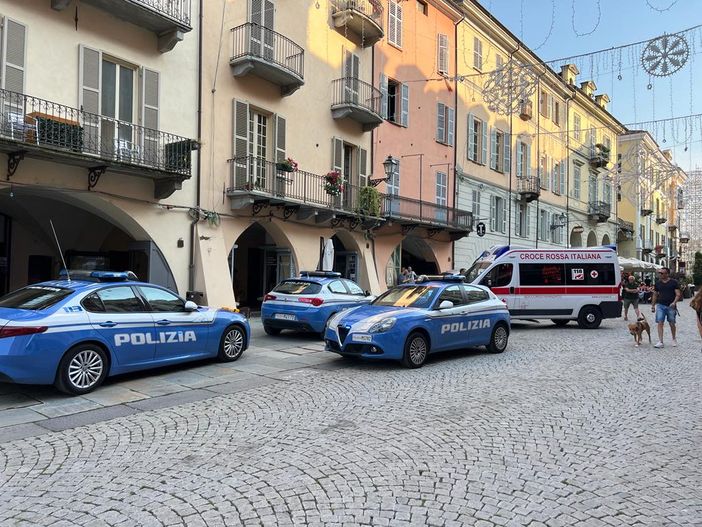 Polizia interviene a sedare lite tra coniugi in via Roma a Cuneo