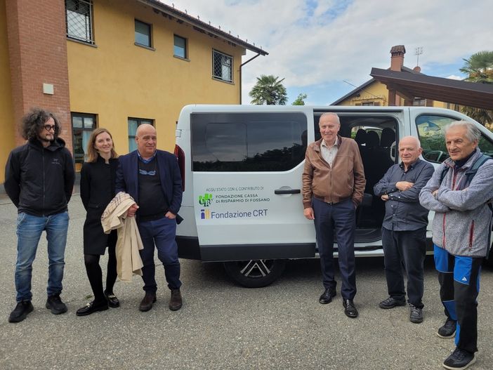 Un nuovo pulmino al Centro Diurno di Cussanio