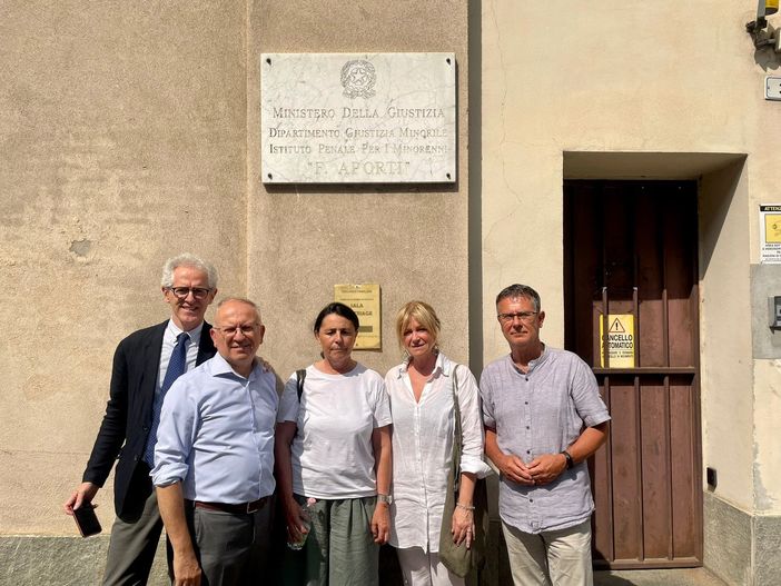 Anche il consigliere cuneese Erio Ambrosino in visita al "Ferrante Aporti" con Paolo Ciani di DemoS