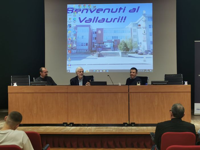 “Che cosa riserva il futuro al settore elettrico?”